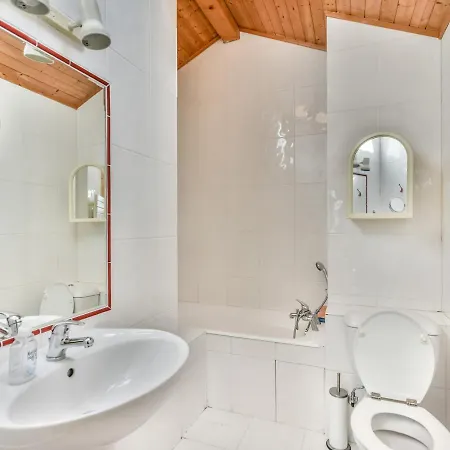 Chalet Herisson - 9 Pers - A 100m Du Des Ecoles Et 300m Des Pistes - Fr-1-685-68 Les Gets