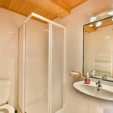 Chalet Herisson - 9 Pers - A 100m Du Des Ecoles Et 300m Des Pistes - Fr-1-685-68 *